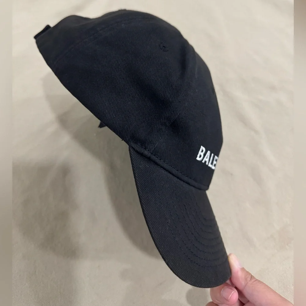 ❌SOLD❌ Balenciaga Classic Black Baseball Cap - Picture 3 of 10